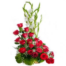 Unique Premium Arrangement of Red Coloured Roses